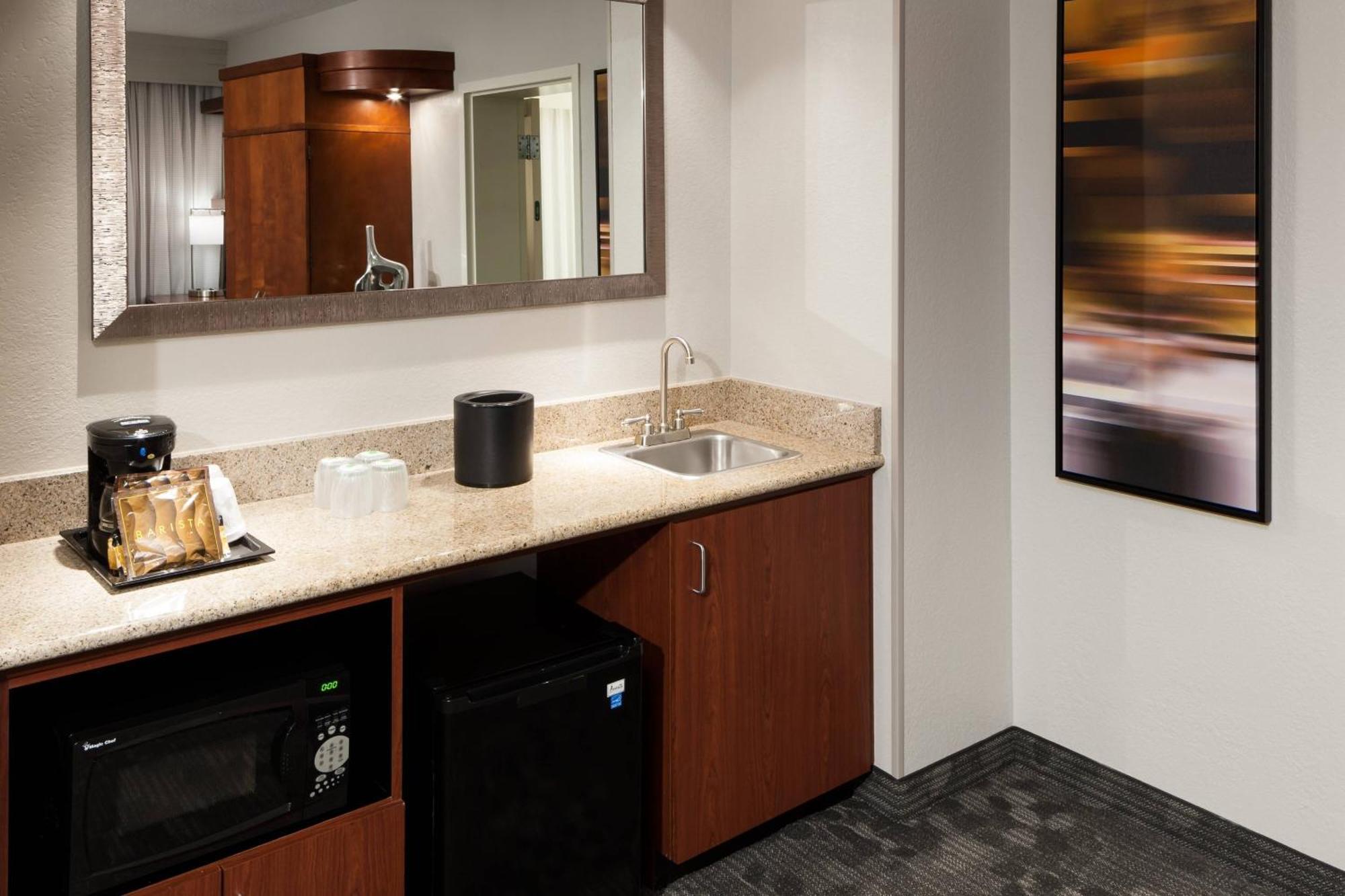 Courtyard By Marriott Miami At Dolphin Mall Sweetwater Εξωτερικό φωτογραφία