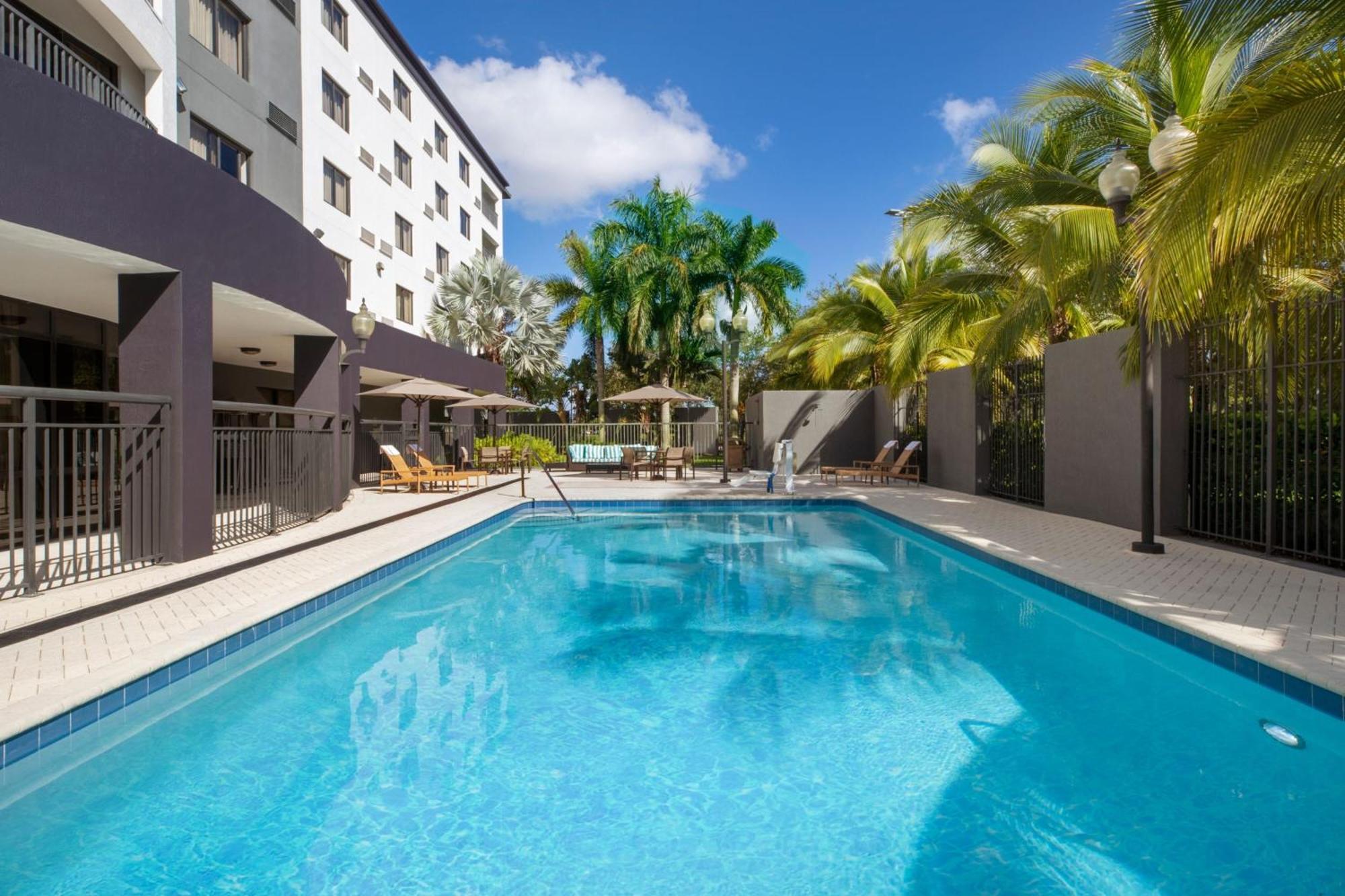 Courtyard By Marriott Miami At Dolphin Mall Sweetwater Εξωτερικό φωτογραφία